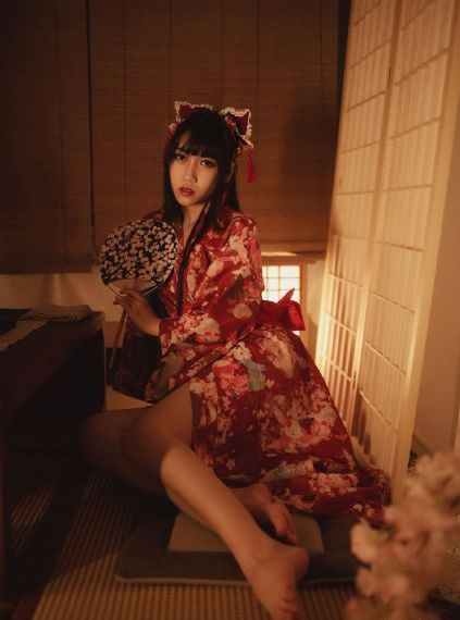 电车魔女完整版_720高清完整版播放